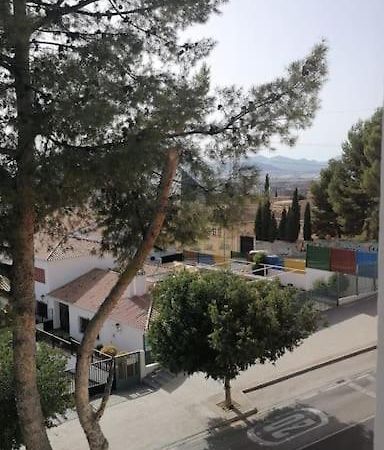 Apartmán Views, Family & Private Parking In Alto Albayzin Granada Exteriér fotografie